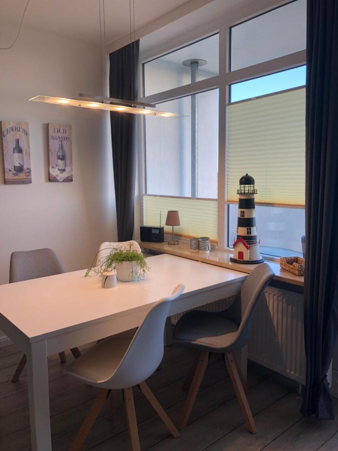 Sandkueste Mit Strandkorb & Indoor Spielplatz Heiligenhafen